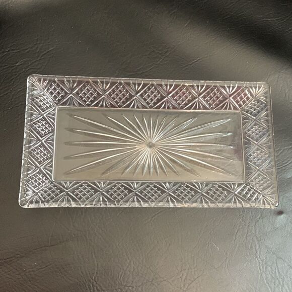 Diamond Star Burst Cut Clear Glass Serving Appetizer Vanity Trinket Tray 11 1/2 - Picture 2 of 6